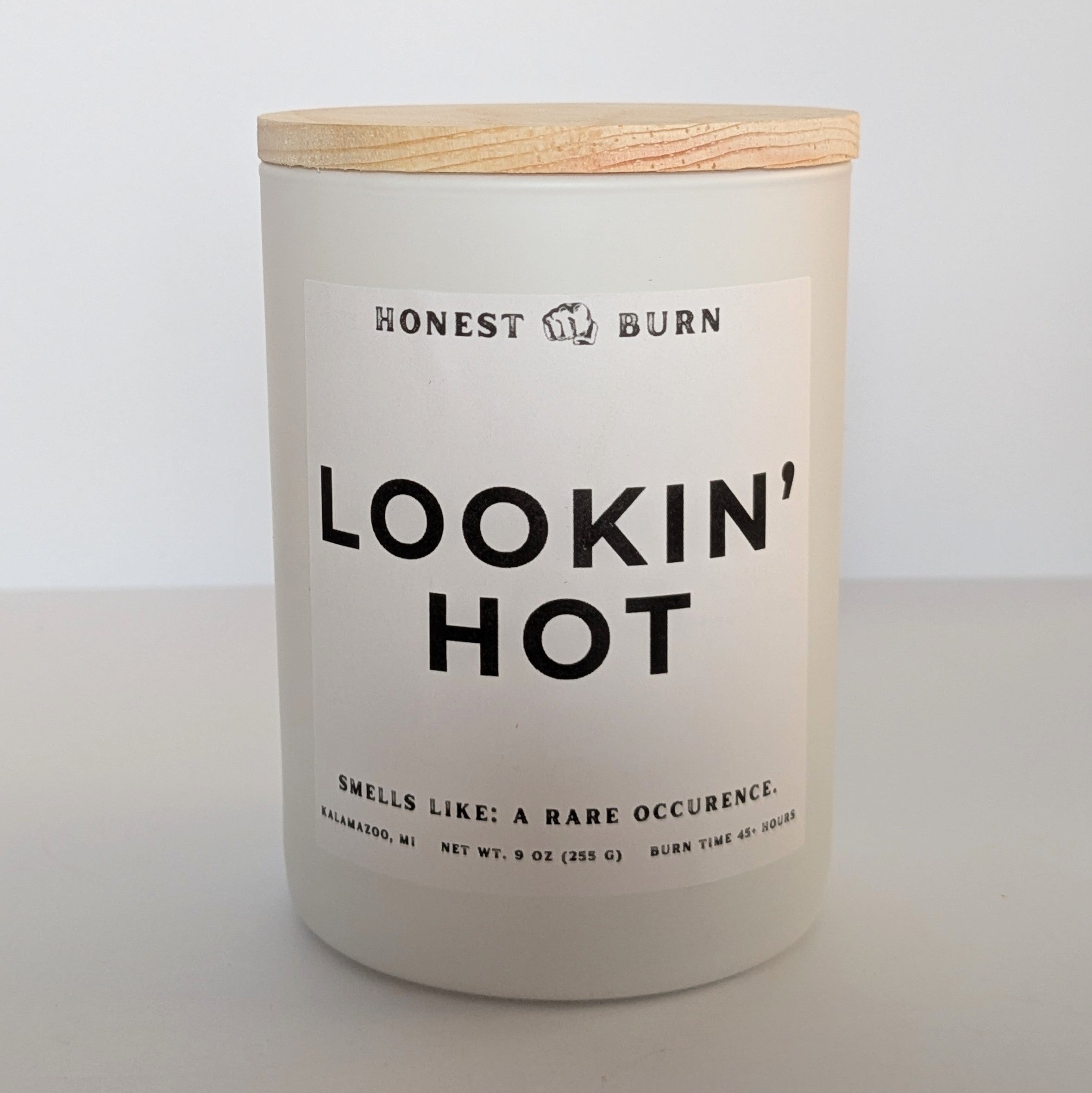 Lookin' Hot - 9oz Soy Candle - Ready to Gift (Box & Card Included)